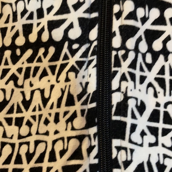 Natalie & Me Woman’s Black & White Abstract Hoodie - Picture 5 of 5